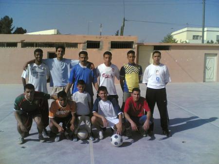 je crois fi had la photo mezyanine et had la photo meni rbahna wahed equipre bi 4 buts a rien